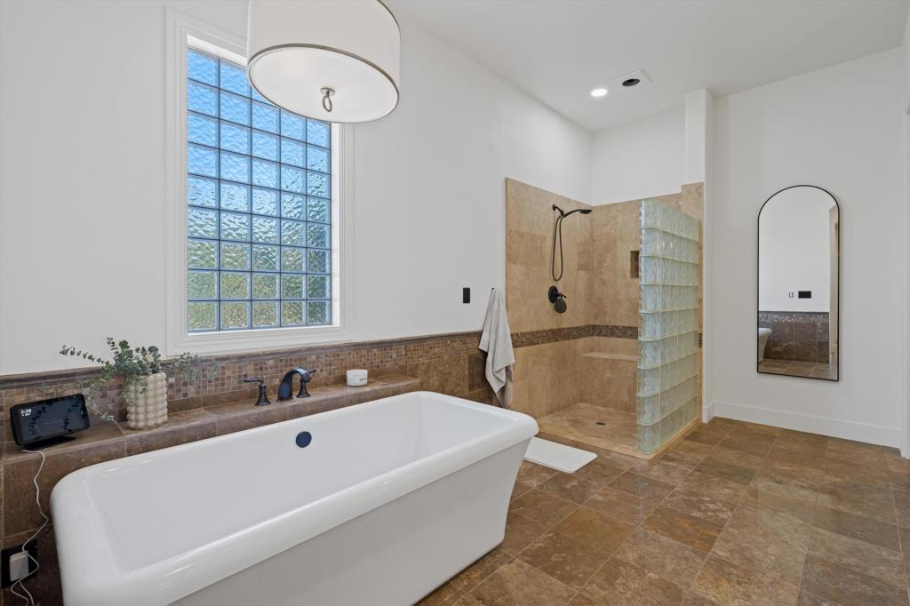 MLS #219120024DA img 16