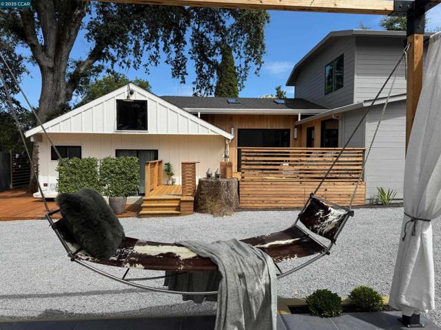 1722 Foothill Blvd, Calistoga CA: https://media.crmls.org/mediaz/645ae565-8d9d-4797-ad74-5380ae454ec1.jpg