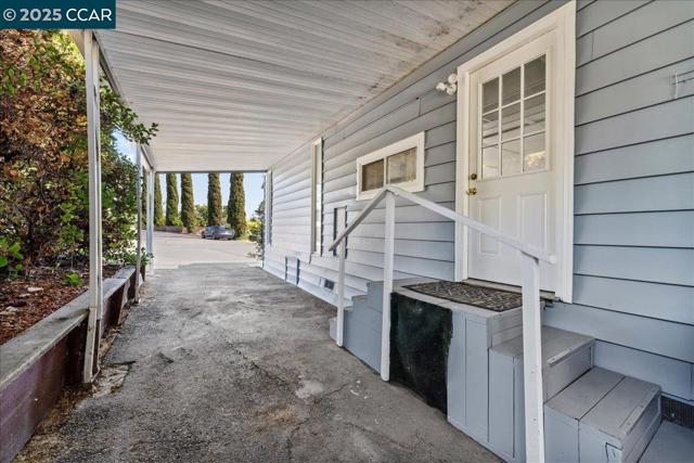 100 Welcome Ave, Concord CA: https://media.crmls.org/mediaz/645bac0d-967e-444e-af3c-1f497b4a9dc0.jpg
