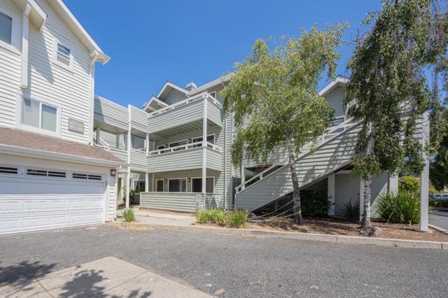 41 Grandview Street, Santa Cruz CA: https://media.crmls.org/mediaz/645be45a-9037-4cb5-91db-891a2ddb615e.jpg