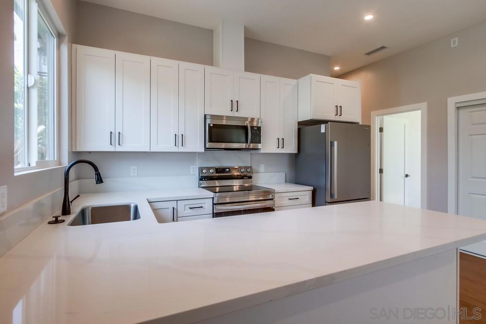 MLS #250040243SD image #31