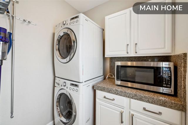 507 Maple St, Livermore CA: https://media.crmls.org/mediaz/645c5b25-f0f9-4e13-b722-f195516f1907.jpg