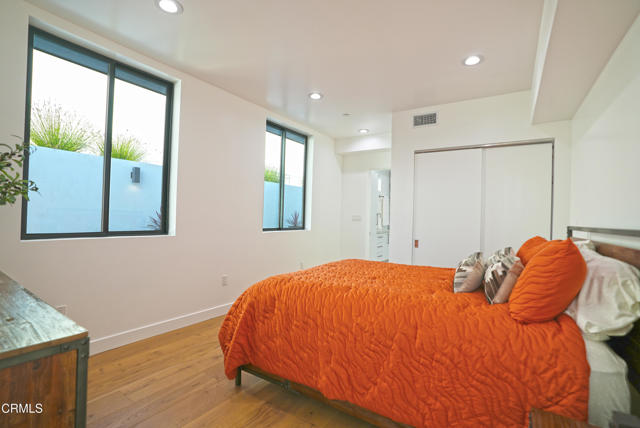 Detail Gallery Image 30 of 38 For 6565 Pickwick St, Los Angeles,  CA 90042 - 3 Beds | 3/1 Baths