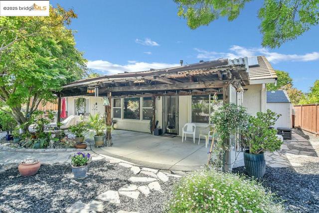 5125 Monitor Pass Way, Antioch CA: https://media.crmls.org/mediaz/645cdd3a-e423-440e-a416-d9391f8839d7.jpg