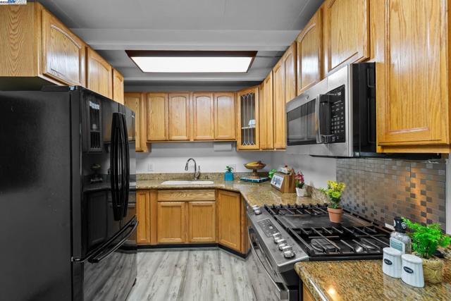 6364 Noel Ave, Newark CA: https://media.crmls.org/mediaz/645cfa65-509a-47a3-8a2d-492b4959fb20.jpg