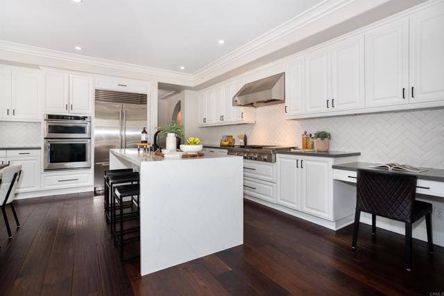 7866 Calle Oliva, Carlsbad CA: https://media.crmls.org/mediaz/645eaa8f-0a8a-4c51-8fdf-73b5552b767f.jpg