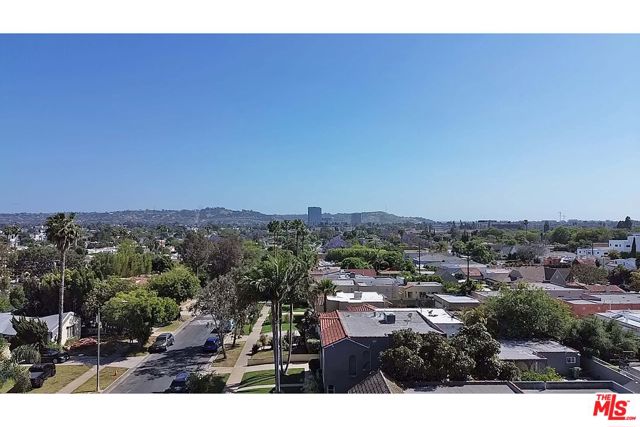 1569 S Orange Grove Avenue, Los Angeles CA: https://media.crmls.org/mediaz/64603b54-518c-4e7c-b220-2f4e5b0e8de9.jpg