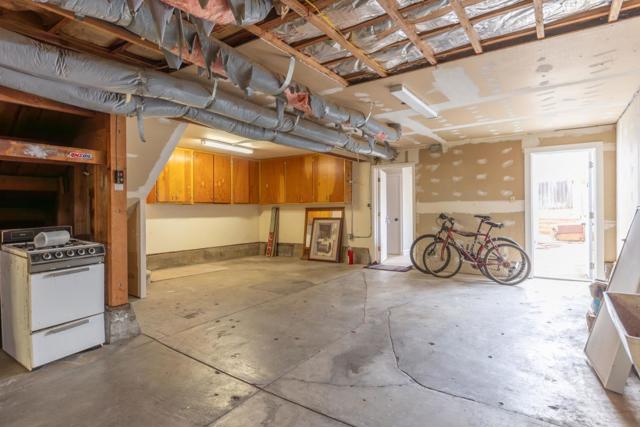 2070 42nd Avenue, San Francisco CA: https://media.crmls.org/mediaz/64604545-e60d-4332-bd83-dc98bafd12c7.jpg