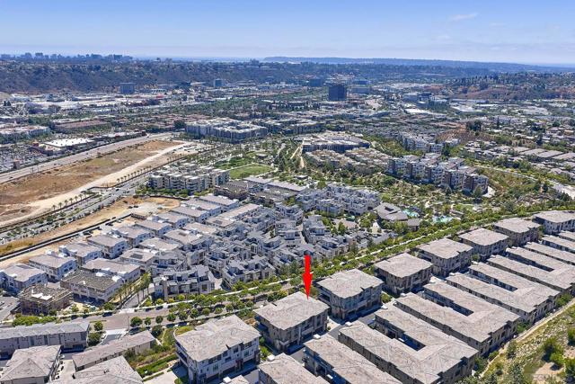 2921 Via Alta Pl, San Diego CA: https://media.crmls.org/mediaz/6460a163-03b8-458a-9809-f397217014c0.jpg