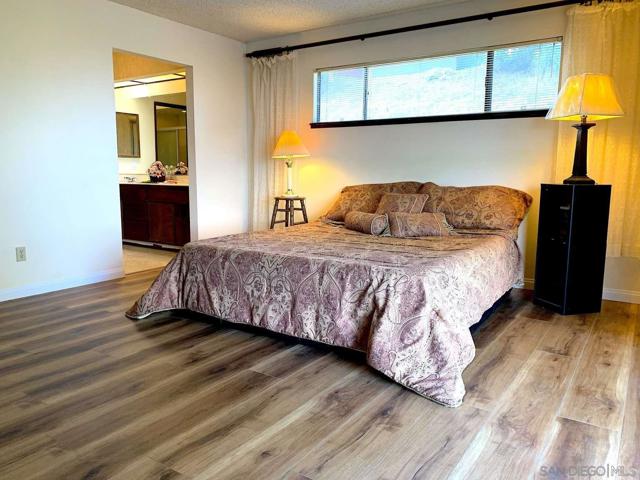 30809 Desert Shadow Rd, Castaic CA: https://media.crmls.org/mediaz/6460cfd9-69c8-4d51-b205-11b0aeaa8186.jpg