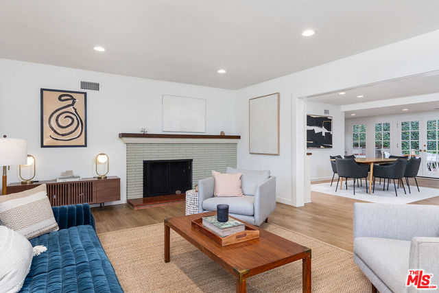 1215 Linda Ridge Lane, Pasadena CA: https://media.crmls.org/mediaz/64618091-b4c3-4b15-9681-8819caf505f1.jpg