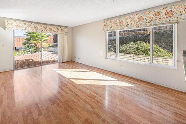 3008 Garboso Street, Carlsbad CA: https://media.crmls.org/mediaz/6461c6d8-a7d7-494a-b4ab-68d15a6d4c26.jpg