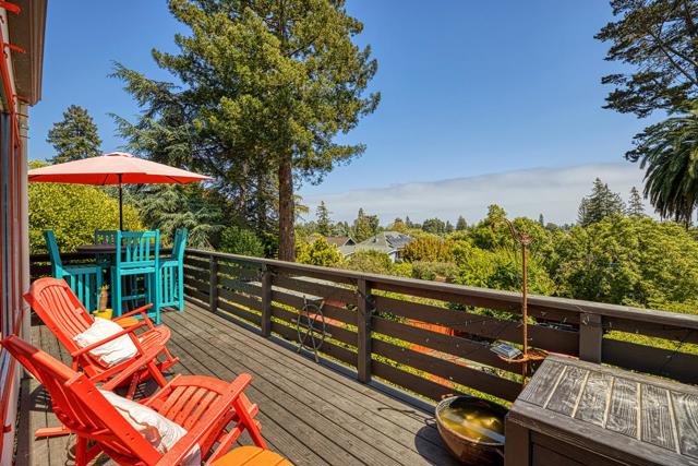 449 High Street, Santa Cruz CA: https://media.crmls.org/mediaz/64626b7f-47cb-47fc-9d2c-1725415cda15.jpg