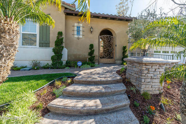 1728 Bluesage Court, Simi Valley CA: https://media.crmls.org/mediaz/6462932f-84af-4fc3-9b97-1de28e27ec63.jpg