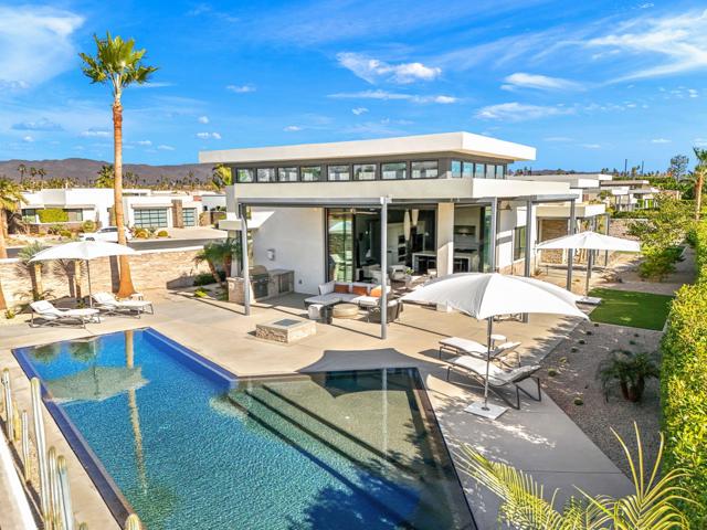 23 Emerald Court, Rancho Mirage CA: https://media.crmls.org/mediaz/6462f419-9484-46fe-8e33-a82c71004500.jpg