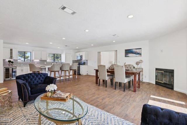 Detail Gallery Image 4 of 47 For 9242 E Avenue T 2, Littlerock,  CA 93543 - 4 Beds | 3 Baths