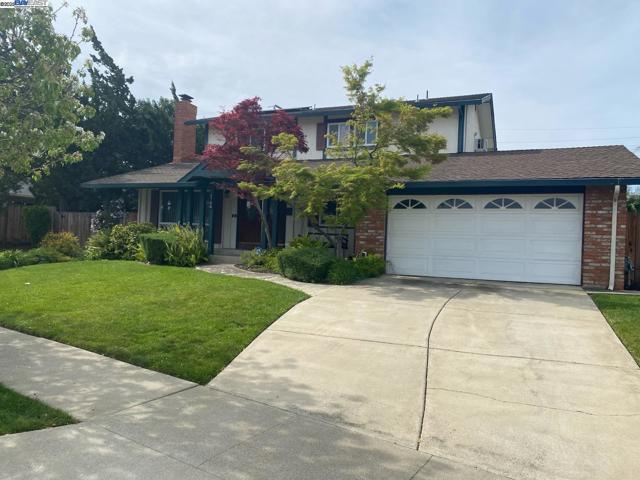 5186 Greenmeadow Dr, Concord CA: https://media.crmls.org/mediaz/6464ee2a-b218-4e49-8797-be4c17d9dc3a.jpg