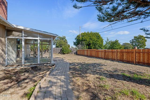 Detail Gallery Image 14 of 25 For 5632 Pembroke St, Ventura,  CA 93003 - 3 Beds | 2 Baths