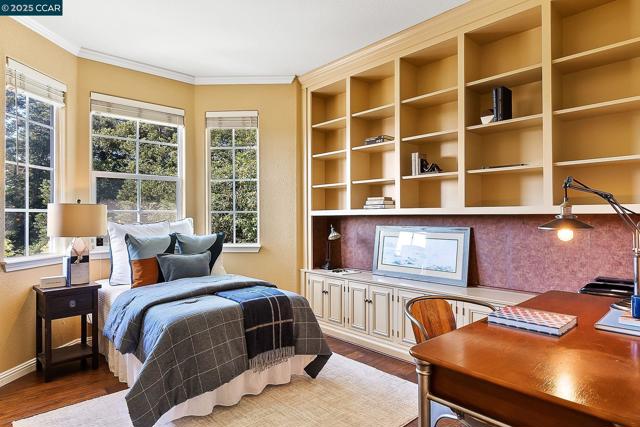1620 Saint Francis Ct, Benicia CA: https://media.crmls.org/mediaz/64654fc4-e651-4877-9fb4-279ff808f1e9.jpg