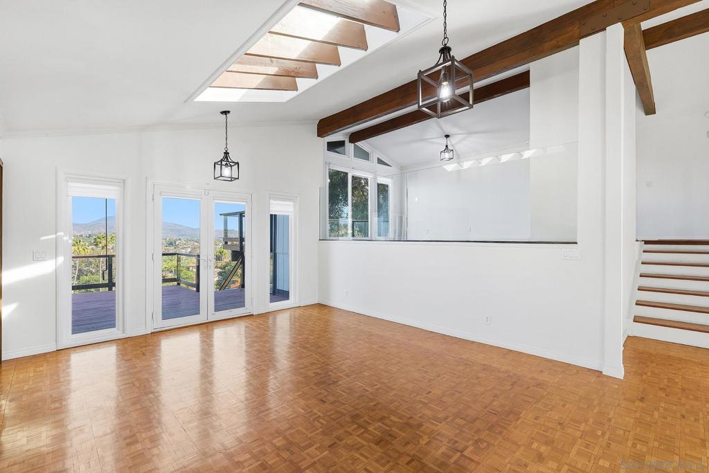 2448 Royal Crest - photo 16