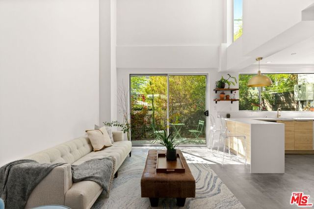 1244 14th Street, Santa Monica CA: https://media.crmls.org/mediaz/64669d51-246b-410d-abf4-20a1f0c81ae4.jpg