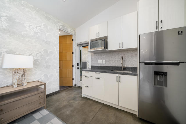 623 W Chino Canyon Road, Palm Springs, CA 92262