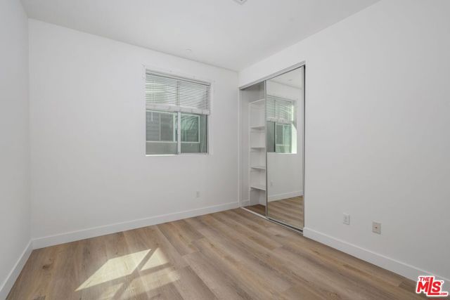 1183 CRENSHAW Boulevard, Los Angeles CA: https://media.crmls.org/mediaz/6467abdc-e599-458b-a363-4ed03c3483f7.jpg