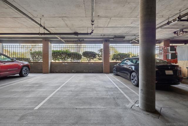 872 S Sierra Ave, Solana Beach CA: https://media.crmls.org/mediaz/6467b4f1-594a-4462-afe0-00ecf60519fe.jpg