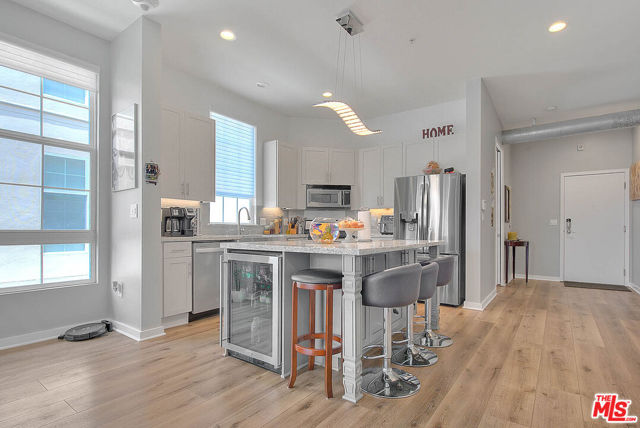 13020 Pacific, Playa Vista CA: https://media.crmls.org/mediaz/6469c190-60be-4ce9-8a43-ec2a0b96b9e1.jpg