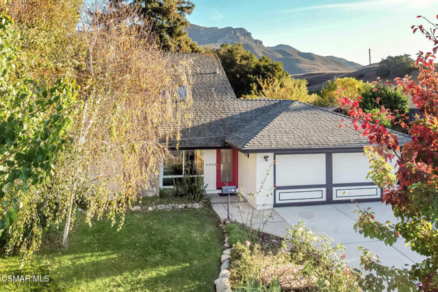 3964 Greenwood Street, Newbury Park CA: https://media.crmls.org/mediaz/646a6b65-3adf-46dd-9b48-ed0e076d33e4.jpg