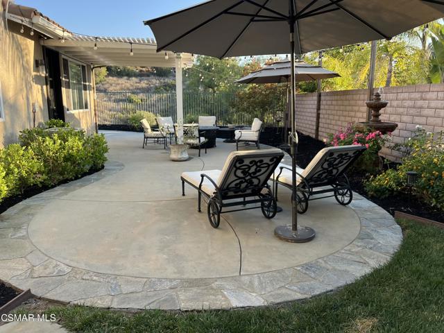 4543 Silverbell Circle, Moorpark CA: https://media.crmls.org/mediaz/646b639c-9f79-4ab1-9b7f-0e61e66b7868.jpg