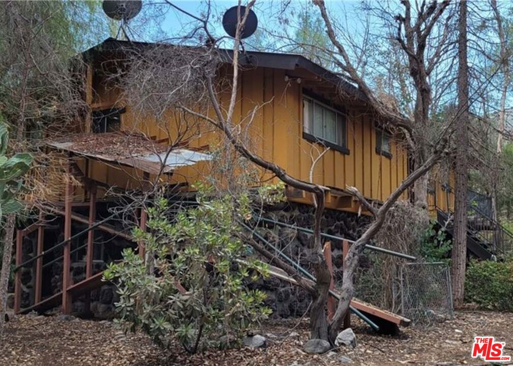 16091 Cajon Boulevard