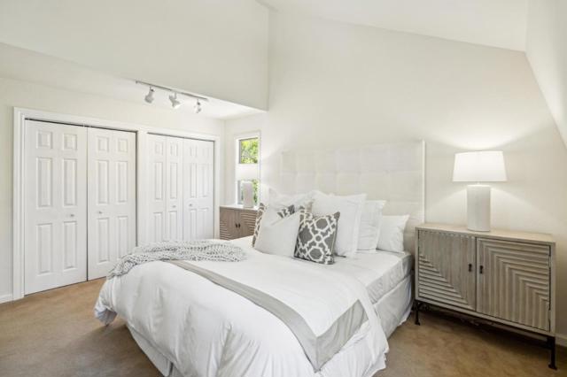 1207 Godetia Drive, Woodside CA: https://media.crmls.org/mediaz/646c329e-7456-4b30-956c-bf90928e12f5.jpg