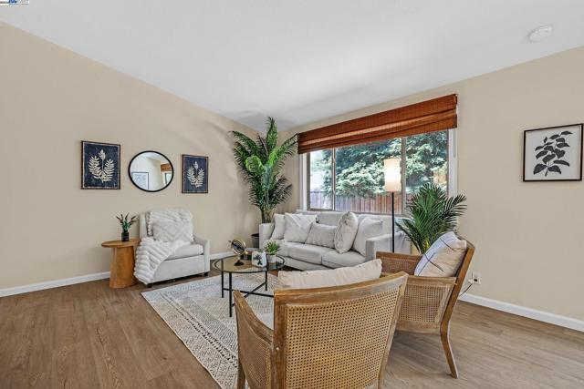 5375 Sandra Way, Livermore CA: https://media.crmls.org/mediaz/646d3764-793f-49d1-a8ac-28b00911e447.jpg