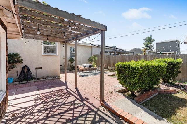 4050 Marian St, La Mesa CA: https://media.crmls.org/mediaz/646d8477-561e-41f3-8fba-3847aafdbe21.jpg