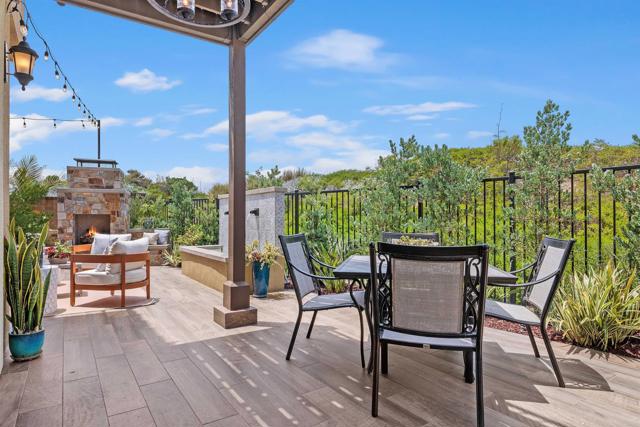 3002 Villeta Ave, Carlsbad CA: https://media.crmls.org/mediaz/646e0092-9771-4295-999e-114dd41c4b72.jpg