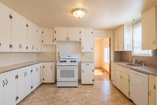 1261 Third Street, Monterey CA: https://media.crmls.org/mediaz/646e2ed9-40d6-43b2-b305-f2d2acf356d9.jpg