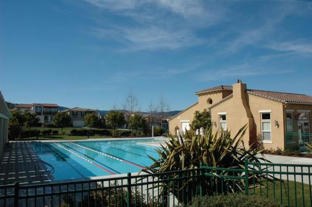 2645 Muirfield Way, Gilroy CA: https://media.crmls.org/mediaz/646ea054-96a6-4b1d-8df8-60da5e2379fa.jpg