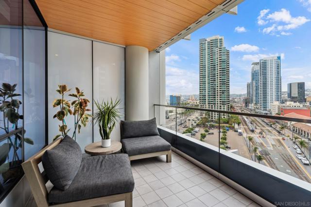 888 W E Street, San Diego CA: https://media.crmls.org/mediaz/646eda4d-db57-4440-8117-fc6605d2dd8a.jpg