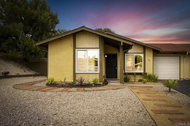 Detail Gallery Image 1 of 1 For 1744 Round Tree Drive, Oceanside,  CA 92056 - 2 Beds | 1 Baths