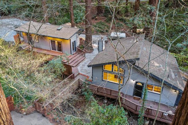 18460 Circle Drive, Los Gatos CA: https://media.crmls.org/mediaz/646fb5a1-6bdf-4cb2-abf3-b136126966bf.jpg