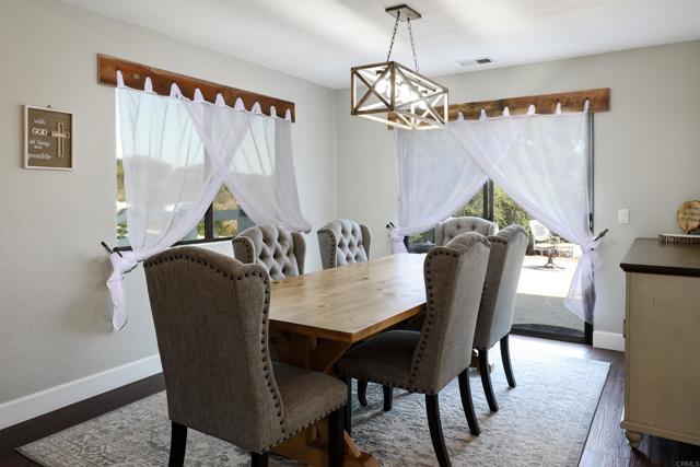 Detail Gallery Image 8 of 39 For 2129 Avenida Del Cielo, Alpine,  CA 91901 - 4 Beds | 2/1 Baths