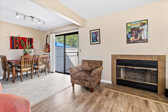 201 Silver Leaf Drive, Watsonville CA: https://media.crmls.org/mediaz/64700439-0d05-4c86-8d70-0cc05f6dec65.jpg
