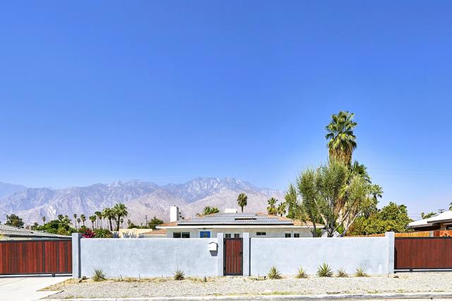 657 S Highland Dr, Palm Springs, CA 92264