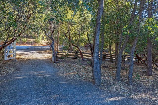3306 Oak Grove, Julian CA: https://media.crmls.org/mediaz/6470fd6d-df49-4547-bfb5-db15d31f7312.jpg