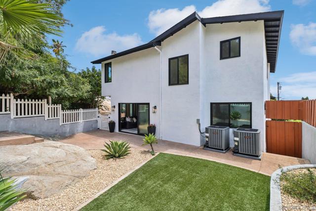 8560 Sunrise Ave, La Mesa CA: https://media.crmls.org/mediaz/6471b4a2-bf29-4310-86f2-99f0636b5f9e.jpg