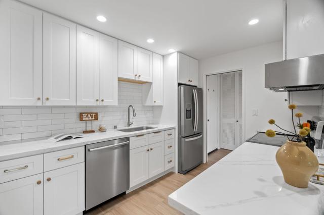 651 Port Drive, San Mateo CA: https://media.crmls.org/mediaz/64721dae-8244-431f-88a5-09ffe7abfc02.jpg