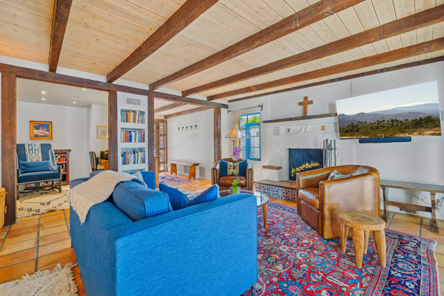 52862 Eisenhower Drive Drive, La Quinta CA: https://media.crmls.org/mediaz/64728f3d-8634-43c2-bc94-80ad336dc41c.jpg