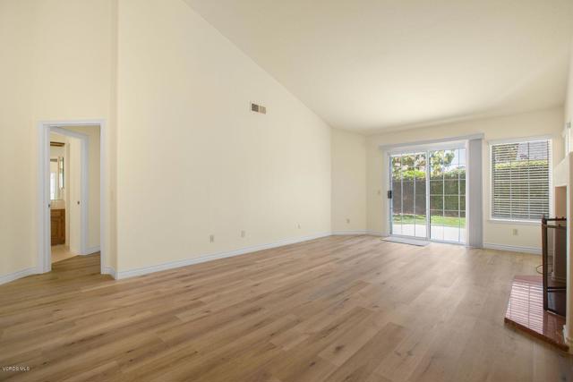 2188 Eastridge Loop, Oxnard CA: https://media.crmls.org/mediaz/64729c84-4fa2-4060-8e5d-67a66ab7df61.jpg
