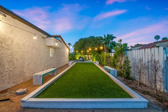 1862 N Nogales Way, Palm Springs CA: https://media.crmls.org/mediaz/6473df3f-1245-4368-9ce7-48e6ad9800ea.jpg